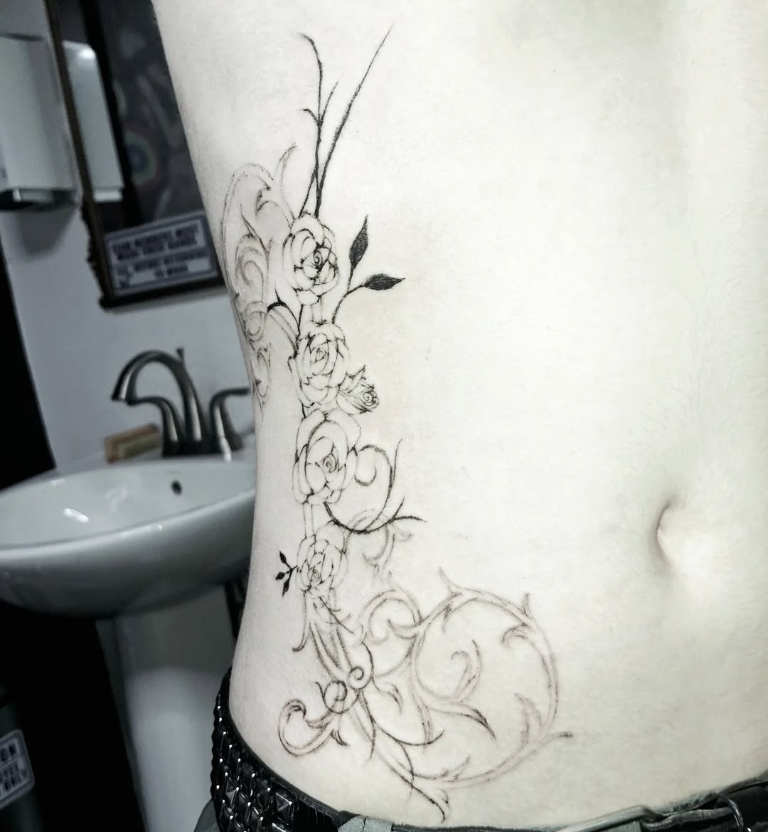 Tattoo by @hallowedgirl β fine_line