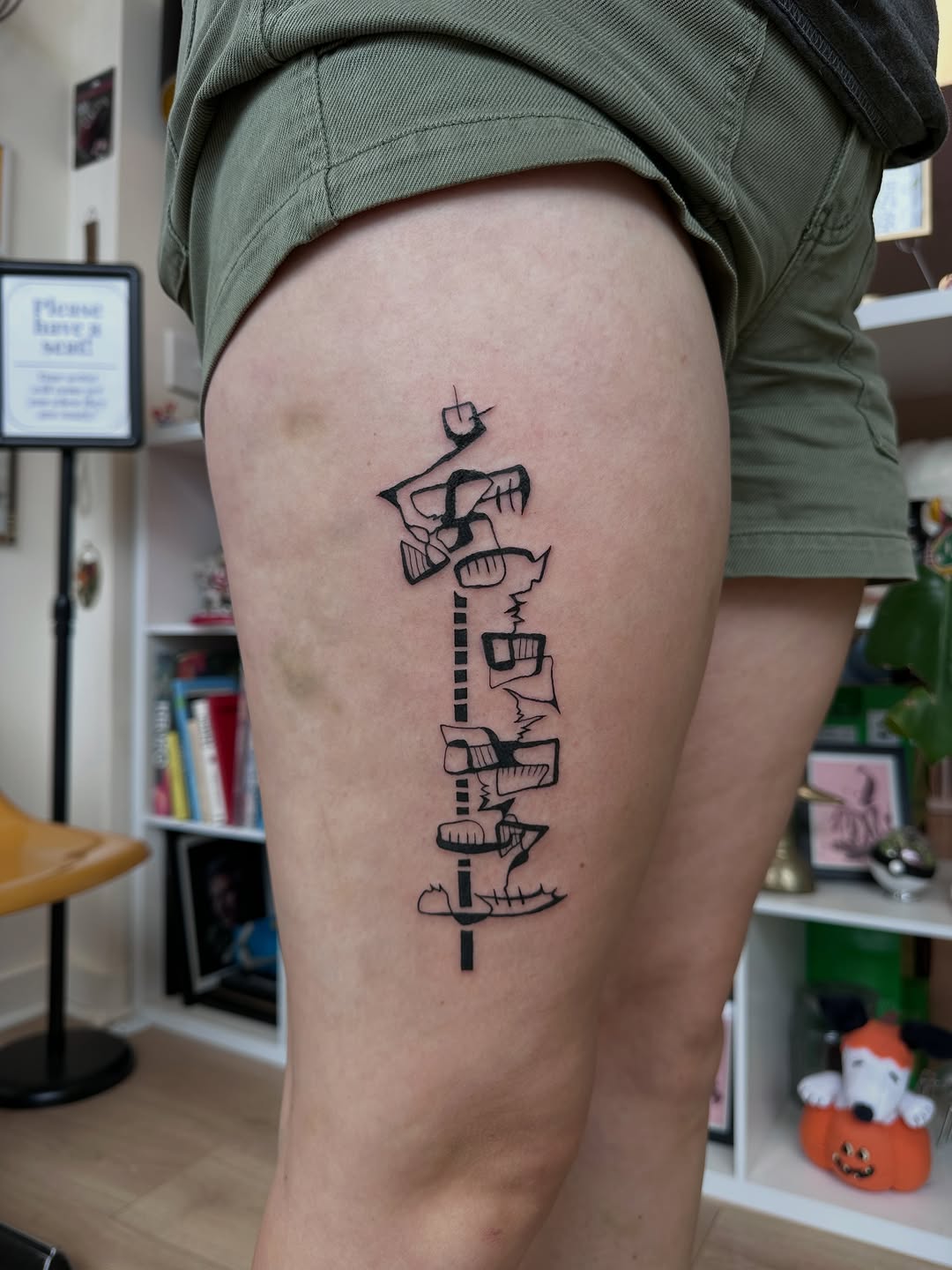 Tattoo by @amb.tattoo — illustrative, blackwork