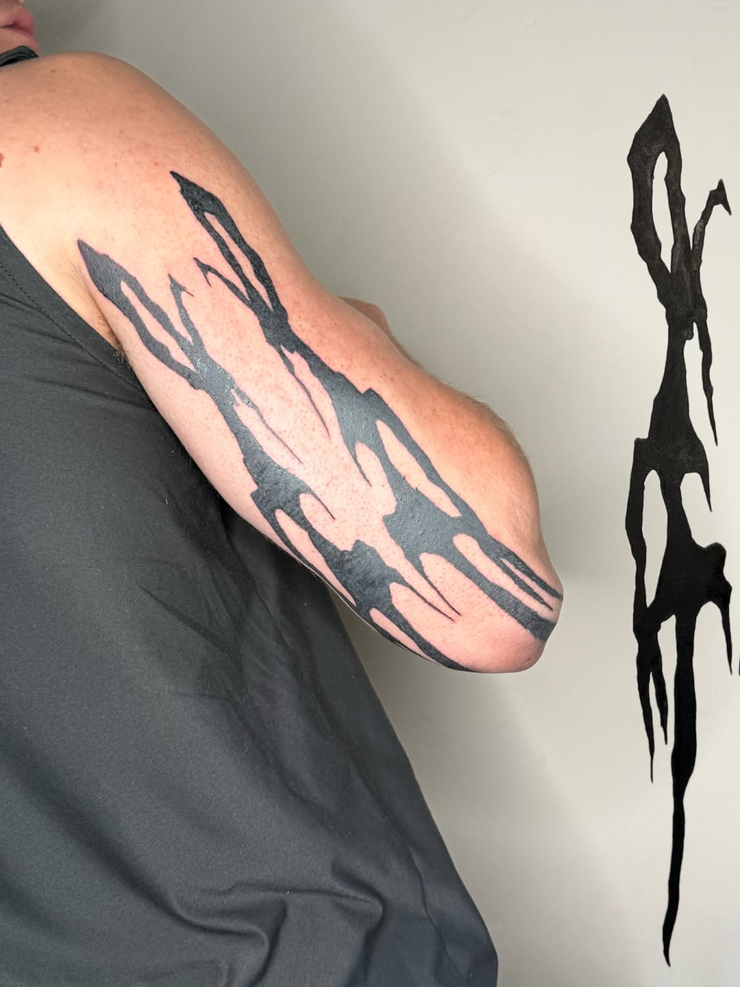 Tattoo by @seren.tatts — blackwork