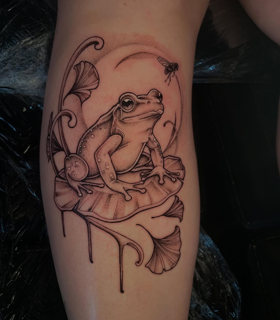 Tattoo by @tattoosbylaurensisouphanh โ illustrative, dotwork