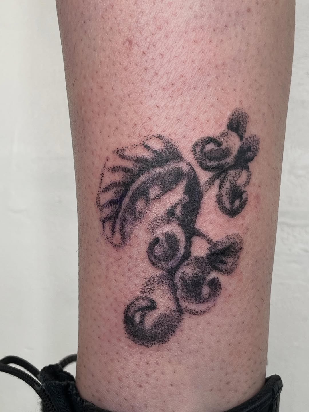 Tattoo by @goldenix — dotwork