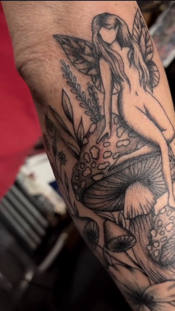 Tattoo by @threeofdaggers — illustrative, fine_line