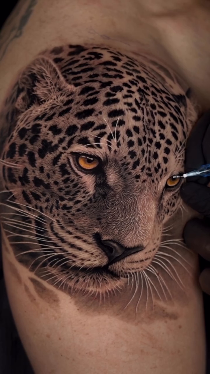 Tattoo by @jac_alonso — realism, black_and_grey