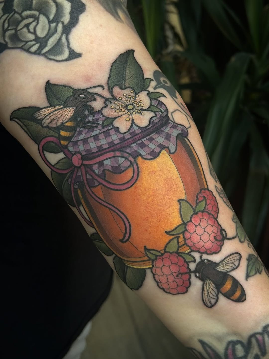 Tattoo by @karinatattoos β illustrative, american_traditional