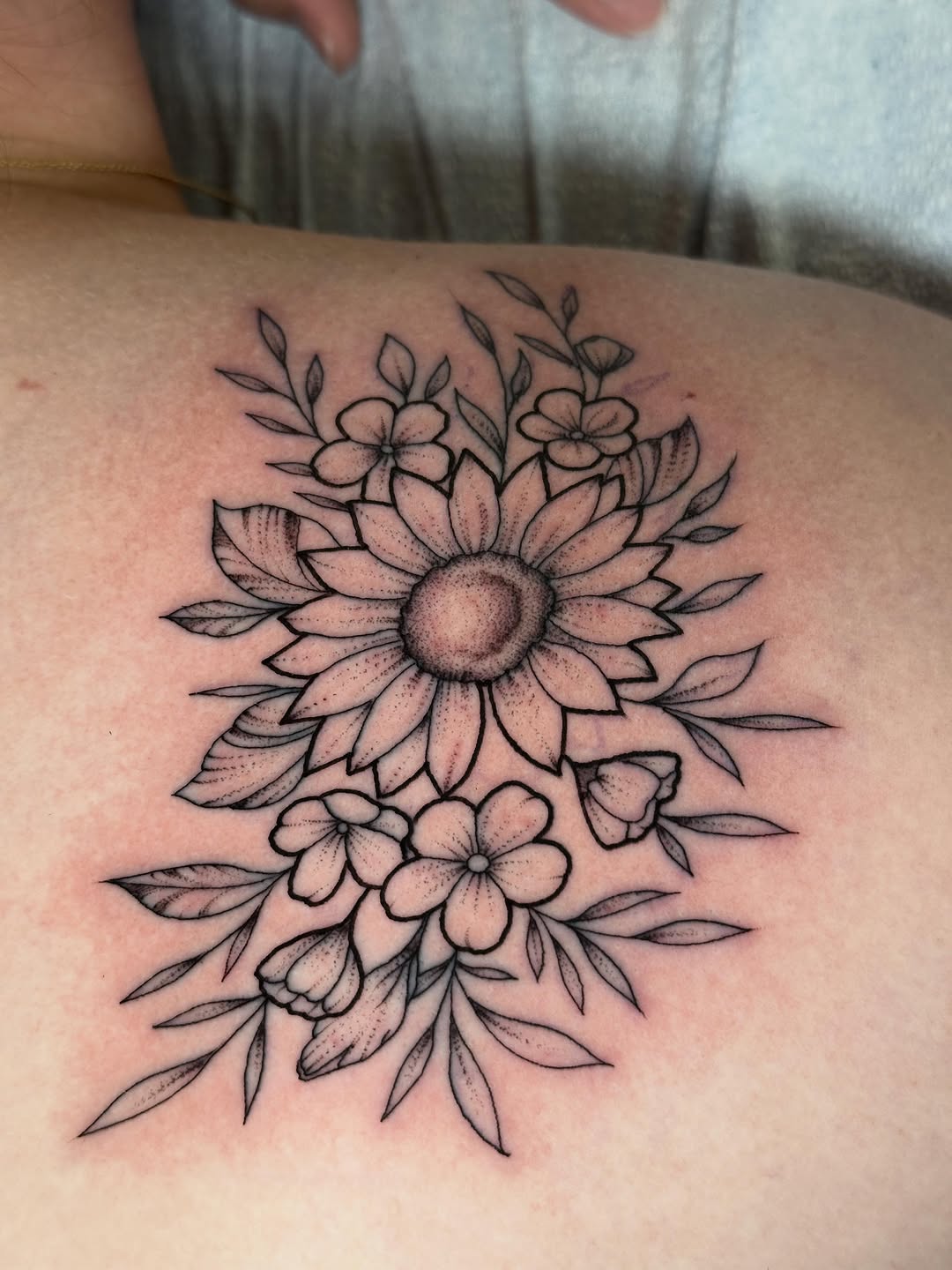 Tattoo by @hannahscustoms — fine_line, illustrative