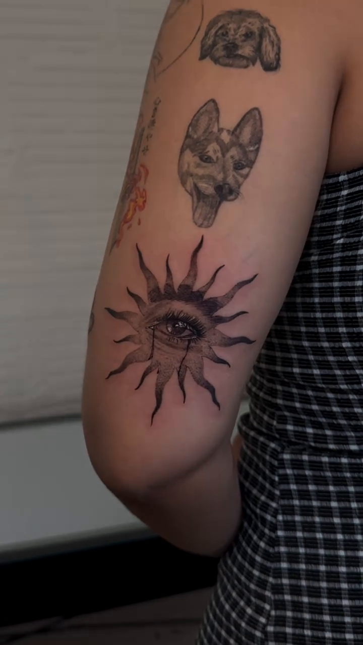 Tattoo by @jaqui.sieras — black_and_grey, realism