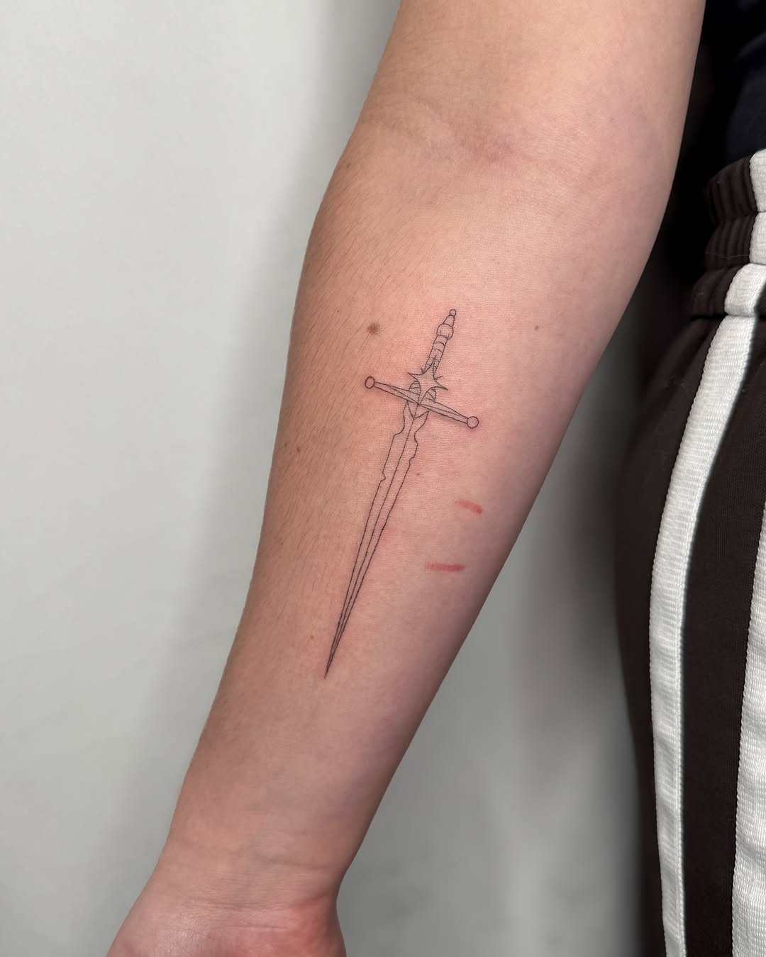 Tattoo by @chyzh.ttt — fine_line