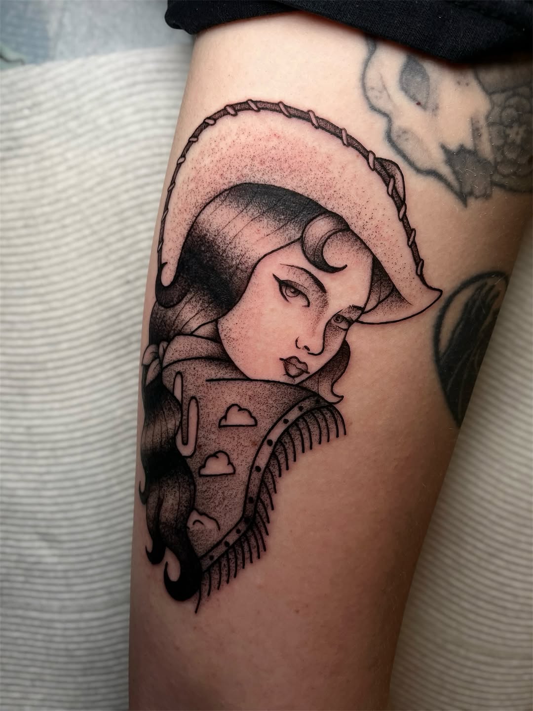 Tattoo by @msbeetattoos — american_traditional, dotwork