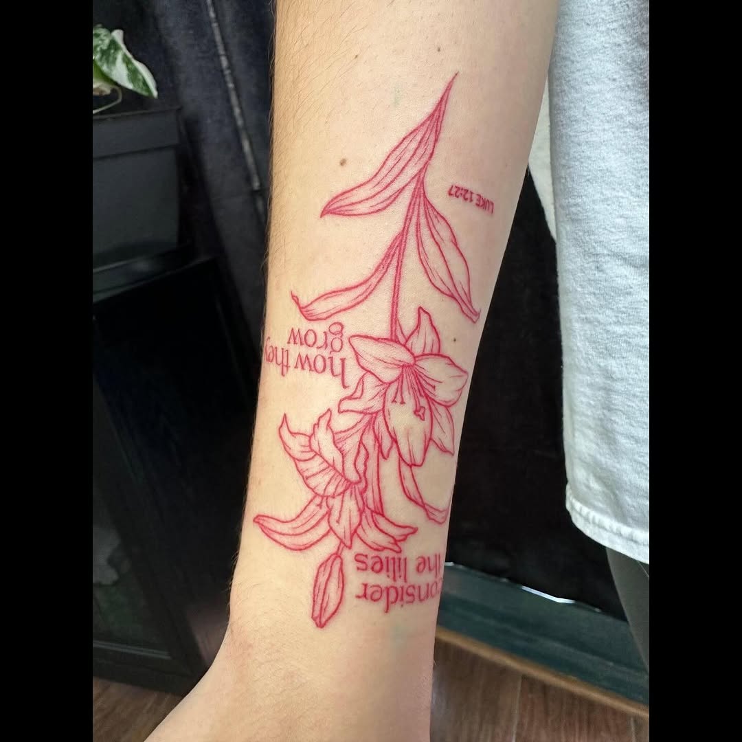 Tattoo by @sarahsmiletattoo โ fine_line, illustrative