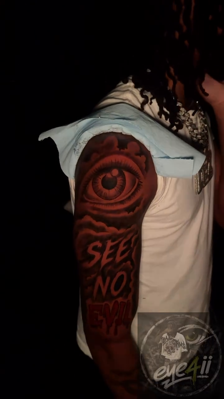 Tattoo by @eye4ii — black_and_grey
