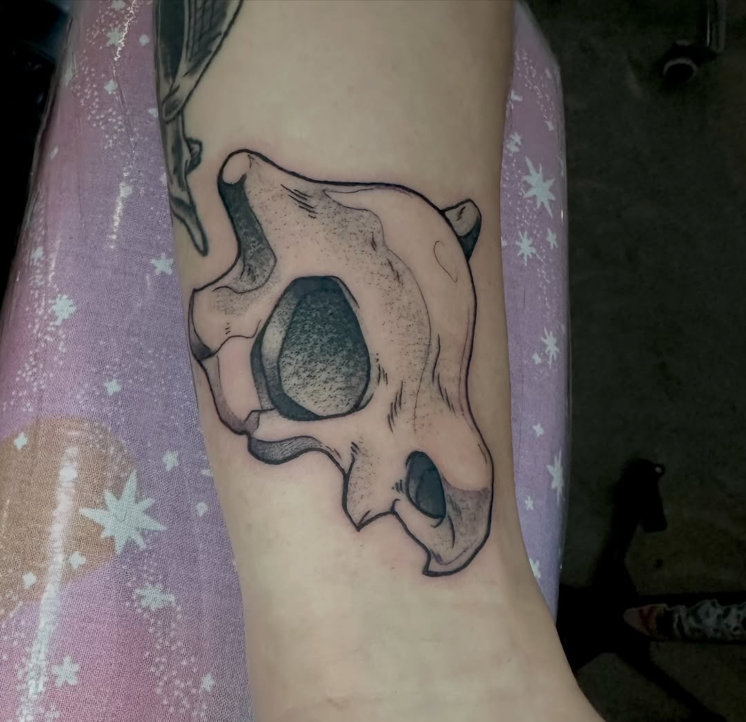 Tattoo by @raerae.tattoos โ black_and_grey, realism