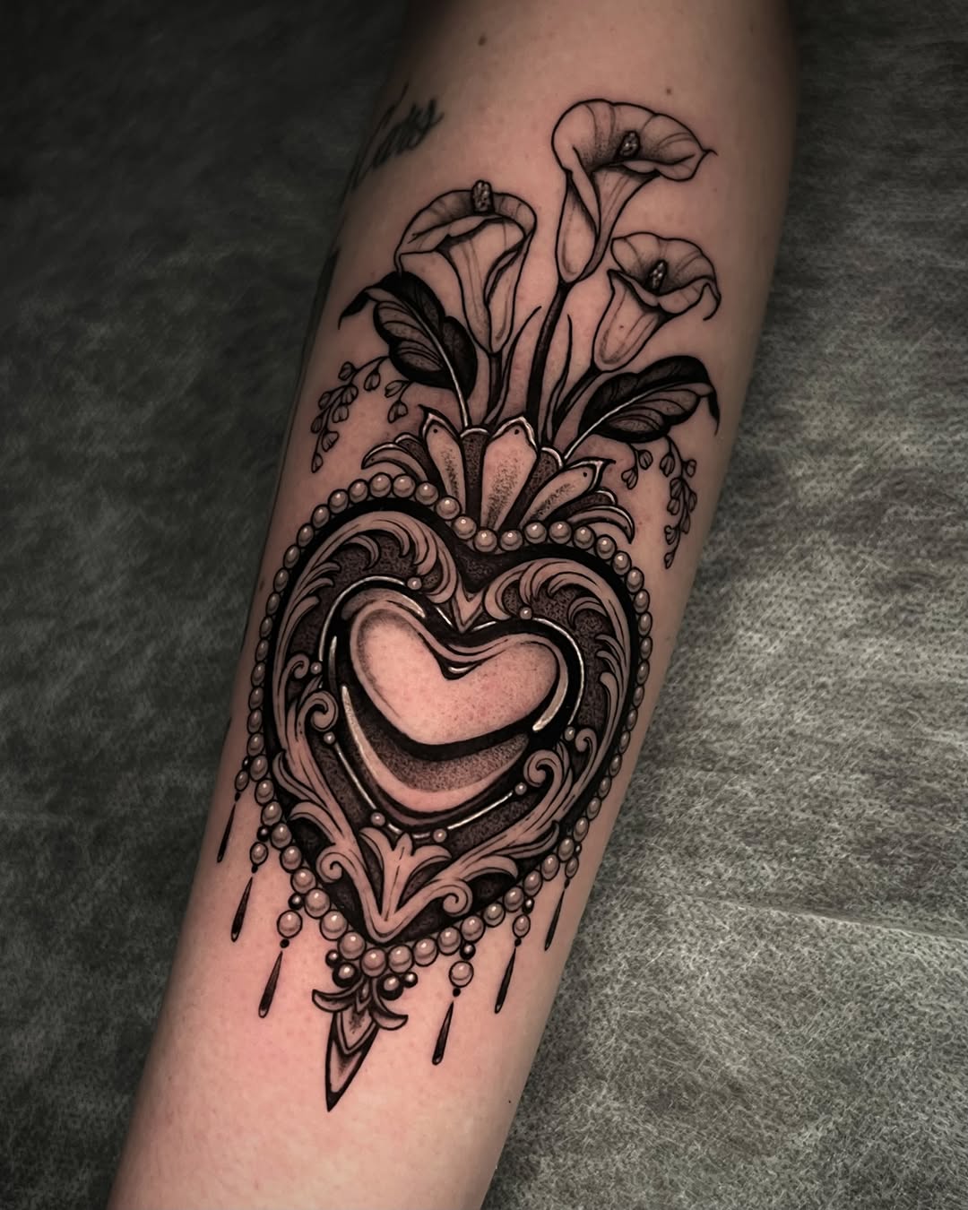 Tattoo by @caitybugink β black_and_grey, ornamental