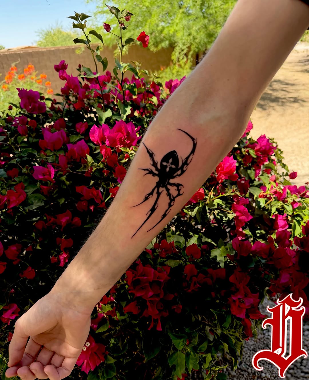 Tattoo by @guera.ink — blackwork