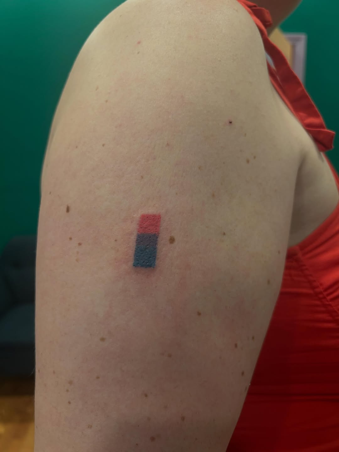 Tattoo by @pokesandspirals โ minimalist