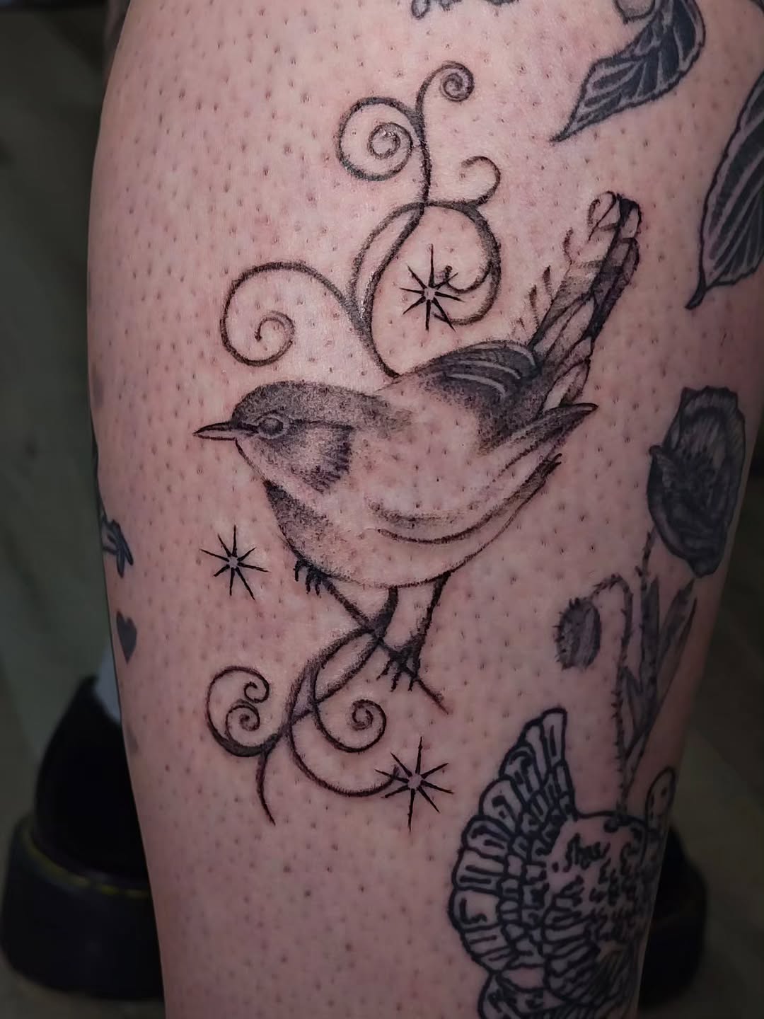 Tattoo by @lunatattoosya — black_and_grey
