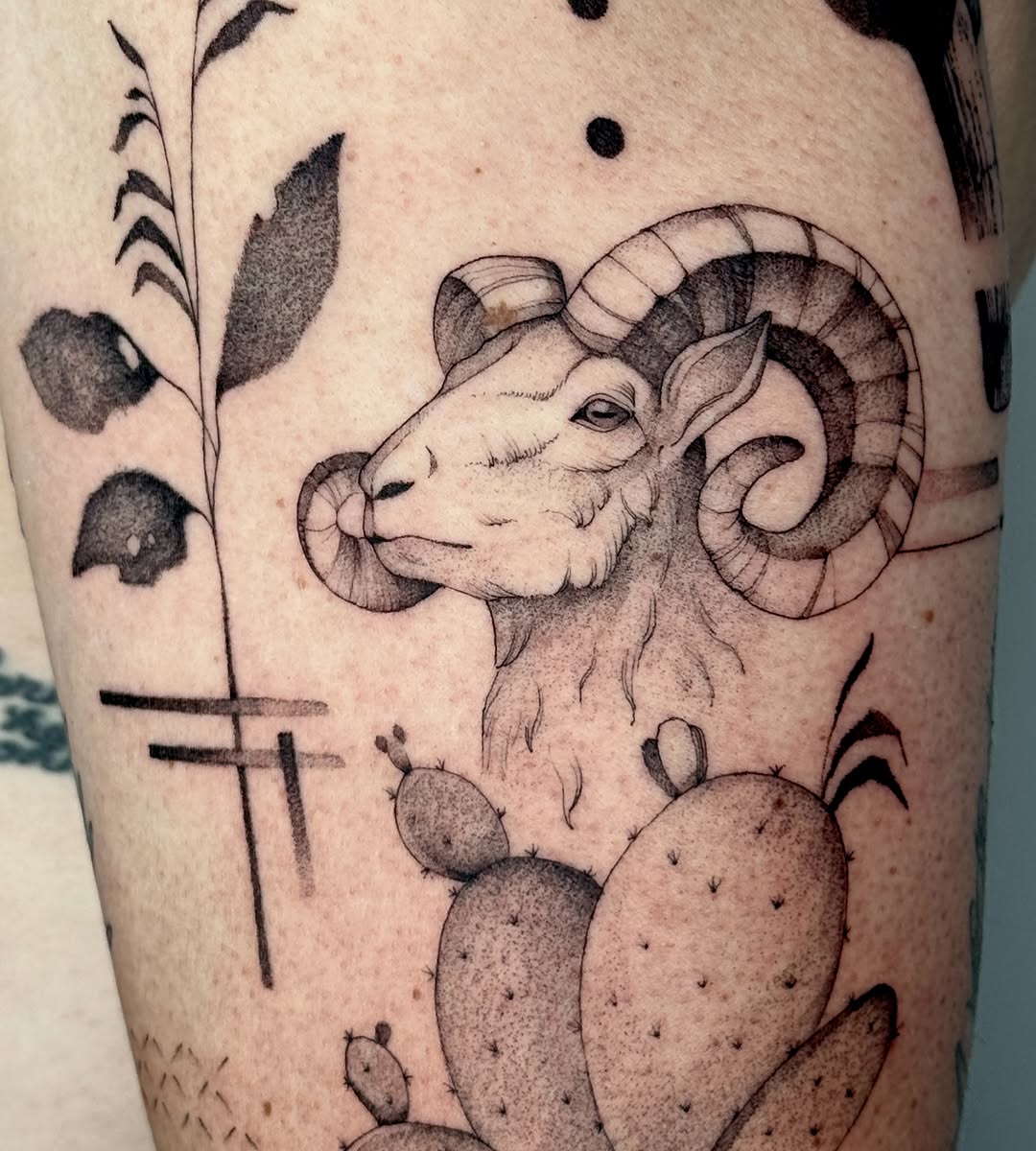 Tattoo by @mollymurrayink — illustrative, black_and_grey