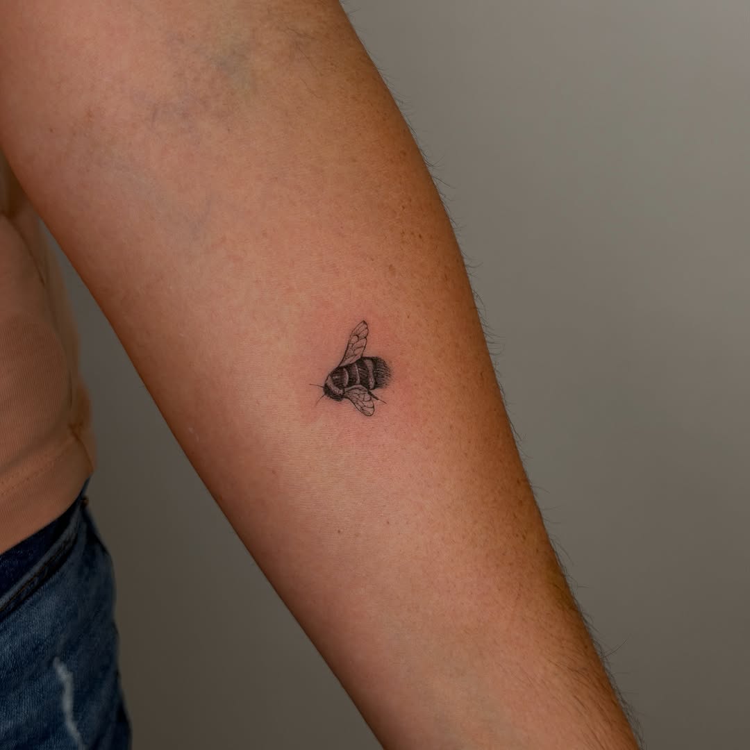 Tattoo by @vu_tattooer — fine_line