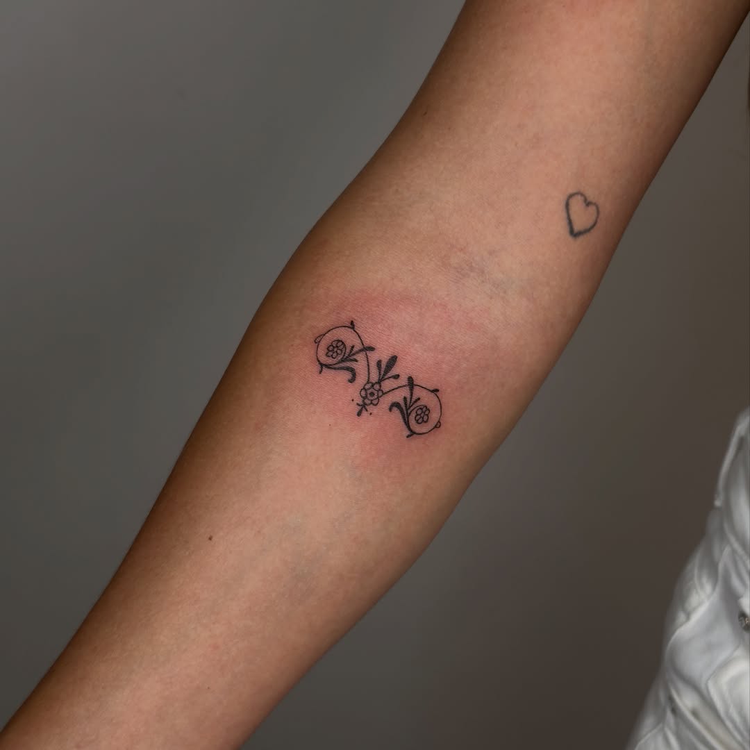 Tattoo by @vu_tattooer — fine_line