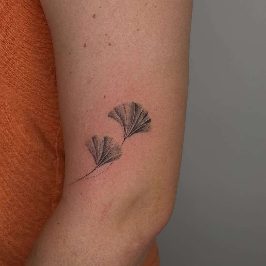 Tattoo by @vu_tattooer — fine_line, dotwork