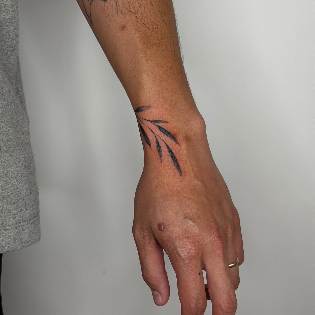 Tattoo by @vu_tattooer — fine_line