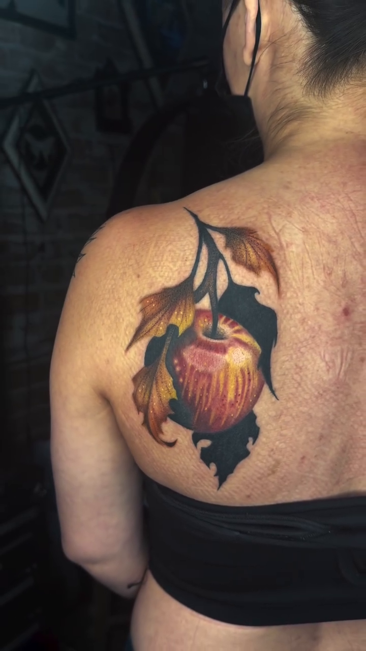 Tattoo by @roobusmoonwitch — illustrative, realism
