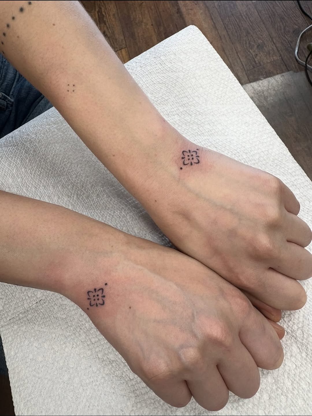 Tattoo by @patmosertattoos — fine_line, minimalist