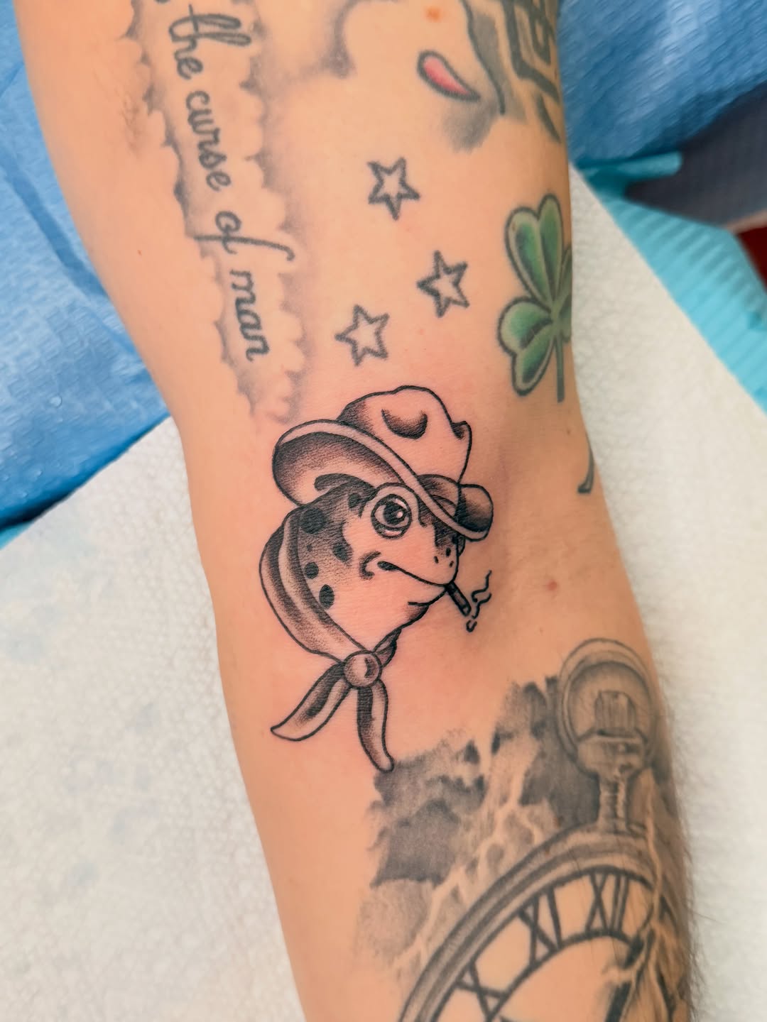 Tattoo by @andwar_tattoo — american_traditional
