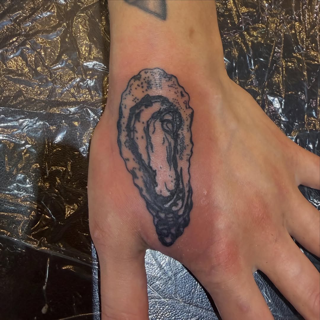 Tattoo by @ummmmm__no โ black_and_grey