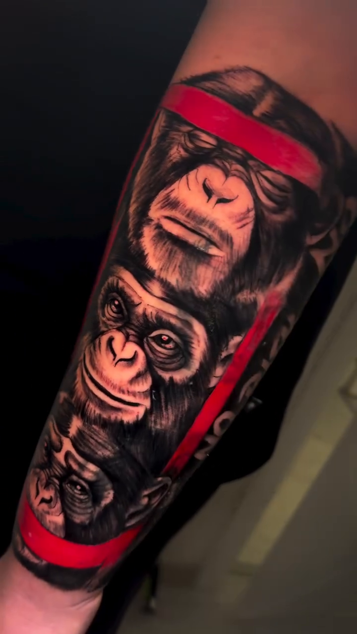 Tattoo by @patrisiatattoo — realism, black_and_grey
