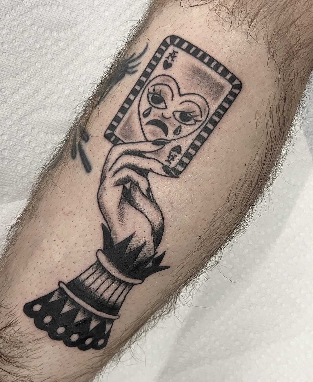 Tattoo by @devi.tattoos โ american_traditional, illustrative