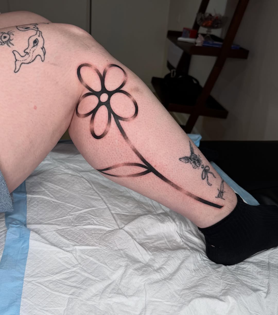 Tattoo by @oneheavytatty — fine_line