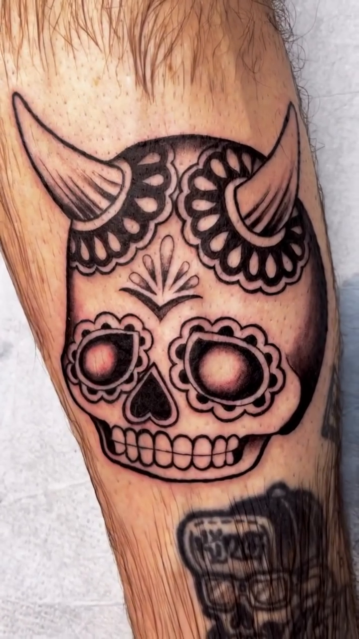 Tattoo by @sylvia_duenas — neo_traditional, black_and_grey
