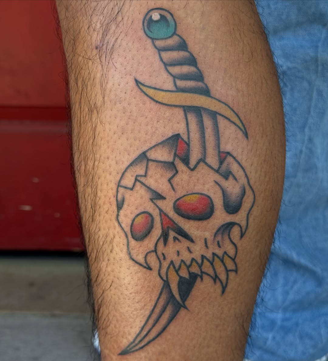 Tattoo by @kayzzentat2 — american_traditional, illustrative