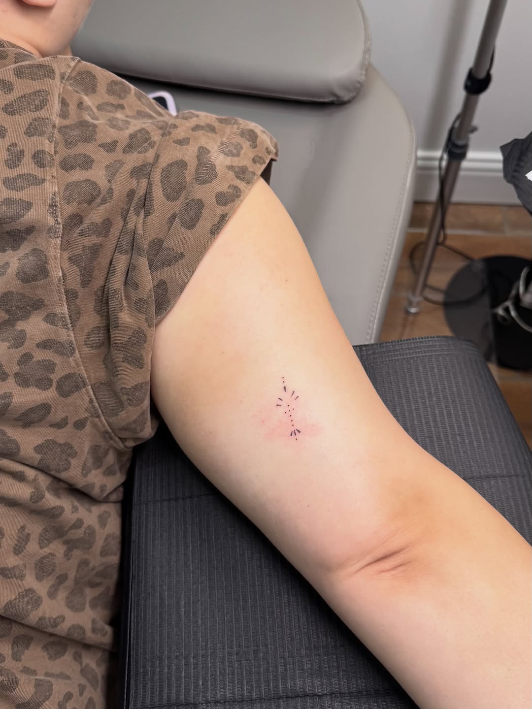 Tattoo by @inkbynicolee — fine_line, minimalist
