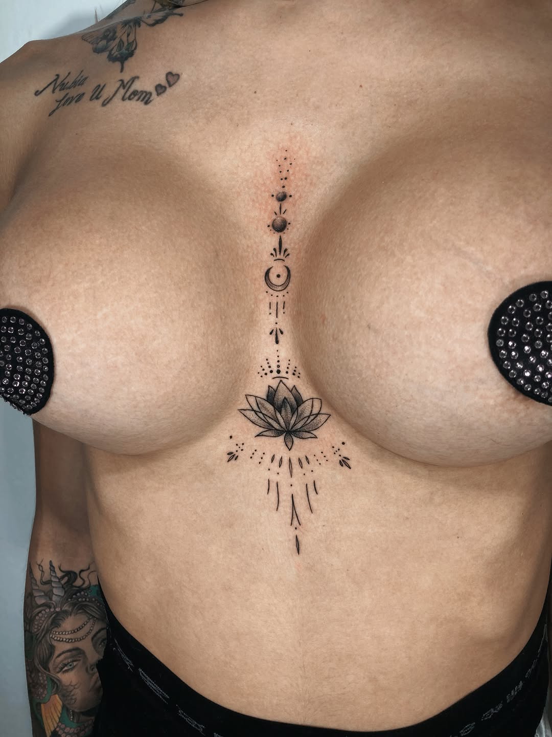 Tattoo by @hawk_tattoo_line — fine_line, geometric