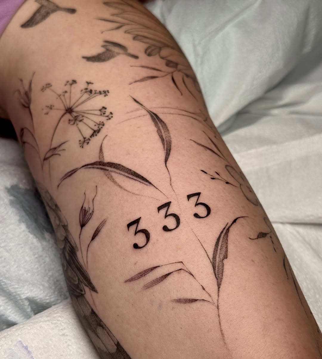 Tattoo by @mollymurrayink — fine_line, illustrative