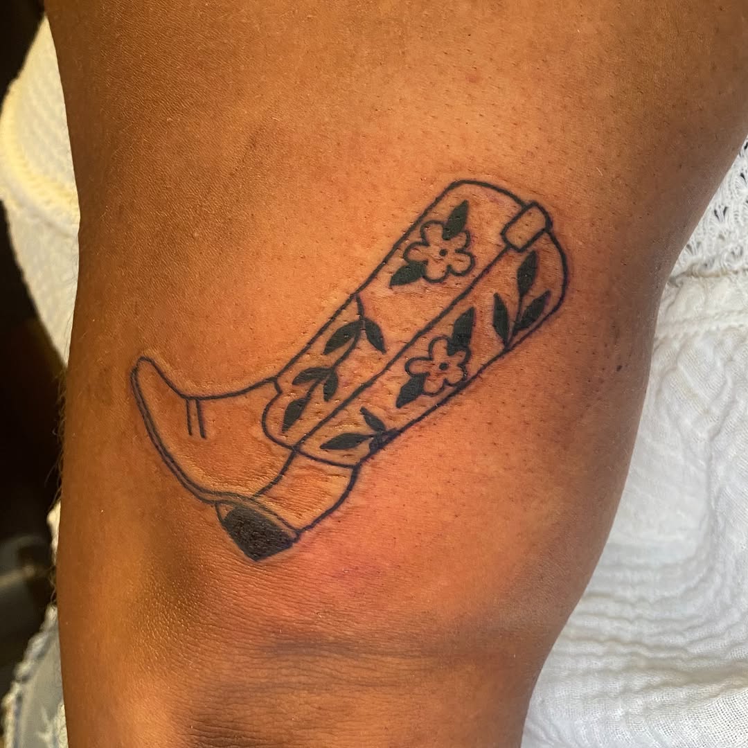 Tattoo by @axelhoney — american_traditional