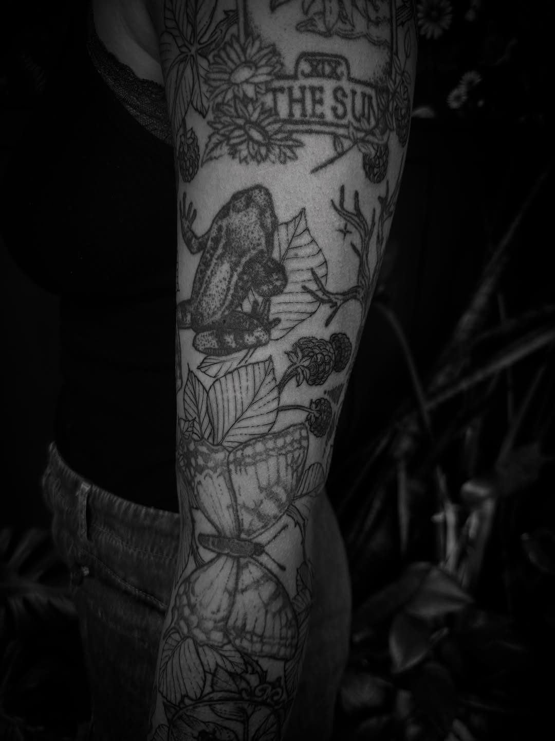 Tattoo by @desireedisarraytattoo — illustrative, black_and_grey