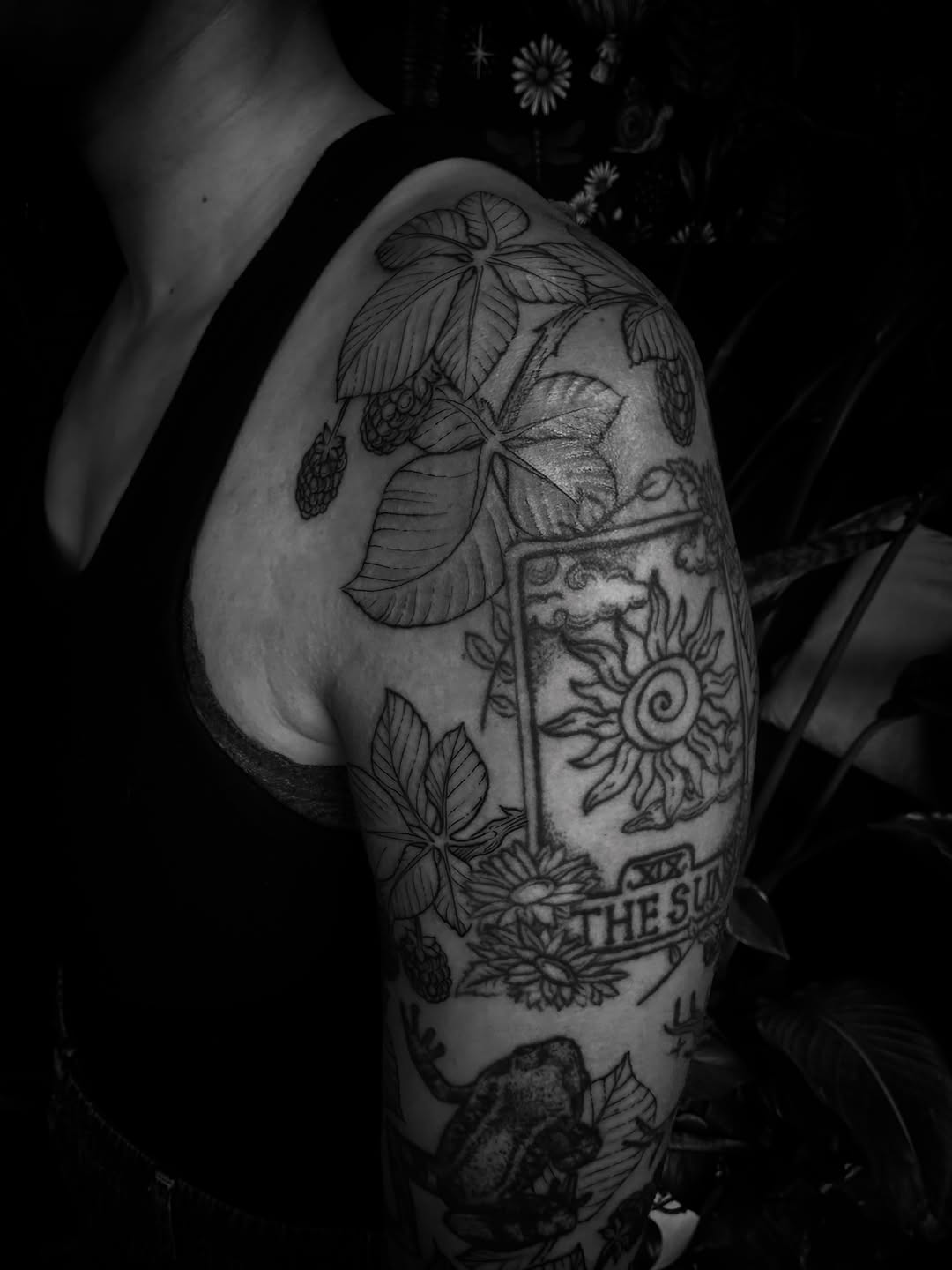 Tattoo by @desireedisarraytattoo — illustrative, black_and_grey