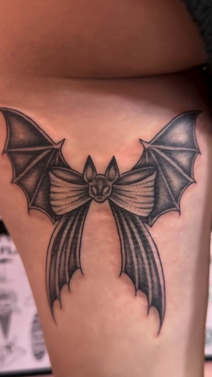 Tattoo by @jennyleetattoo โ black_and_grey, illustrative