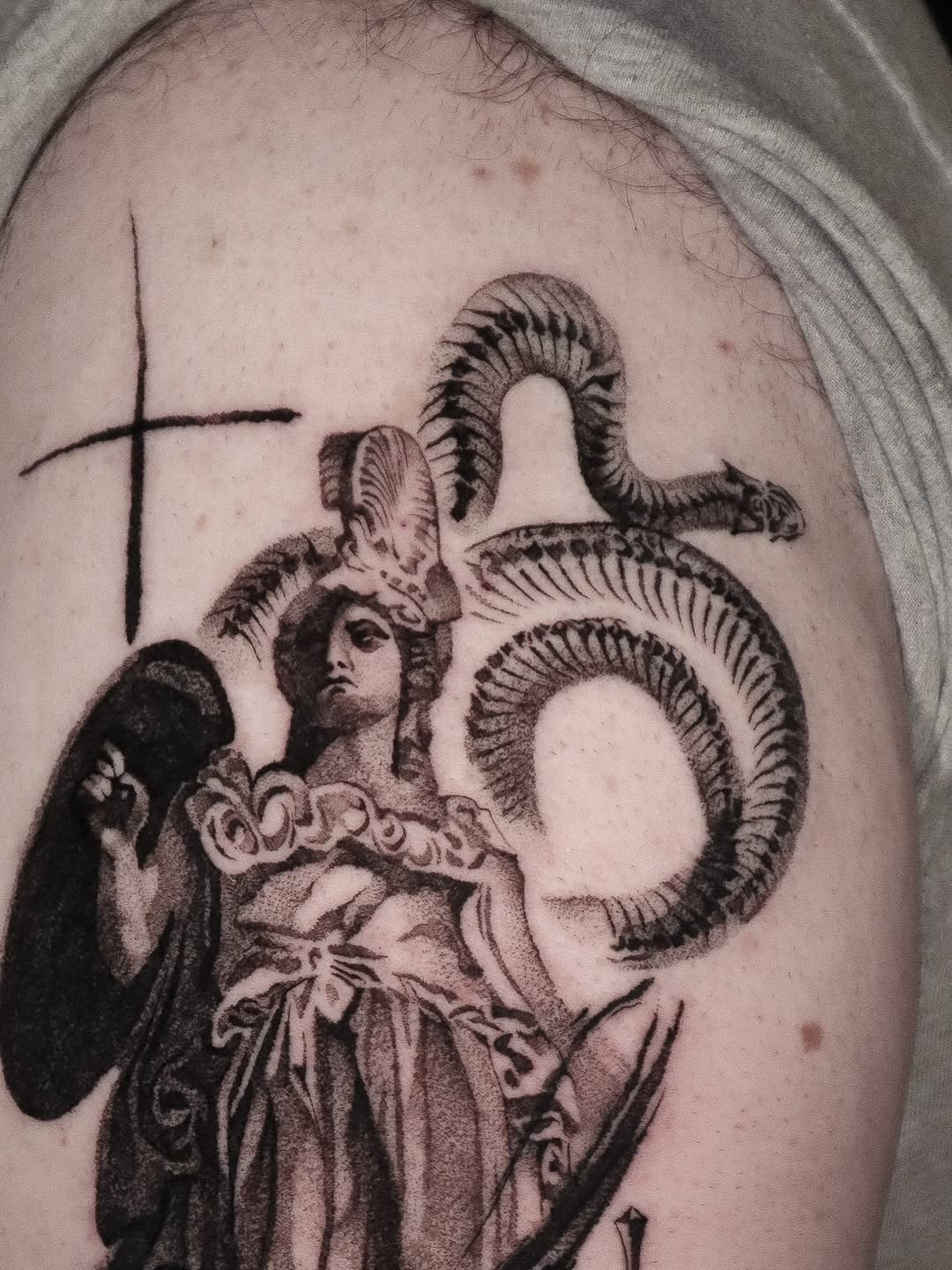 Tattoo by @_connormoon_ โ black_and_grey, illustrative