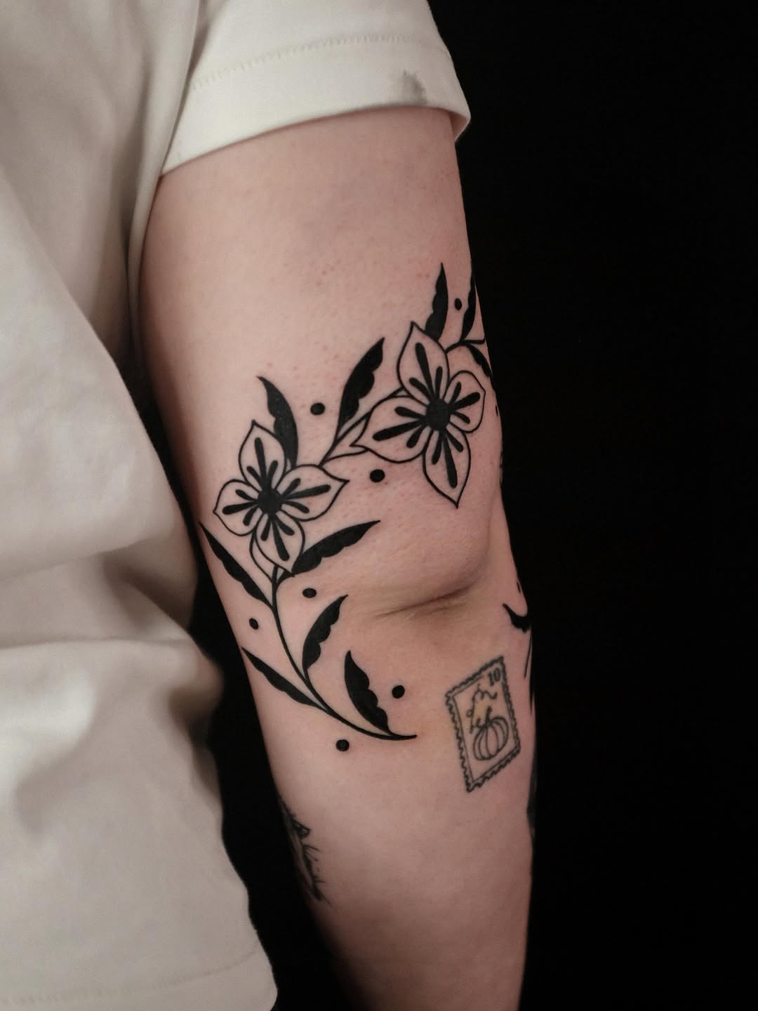 Tattoo by @calathea.ttt — fine_line