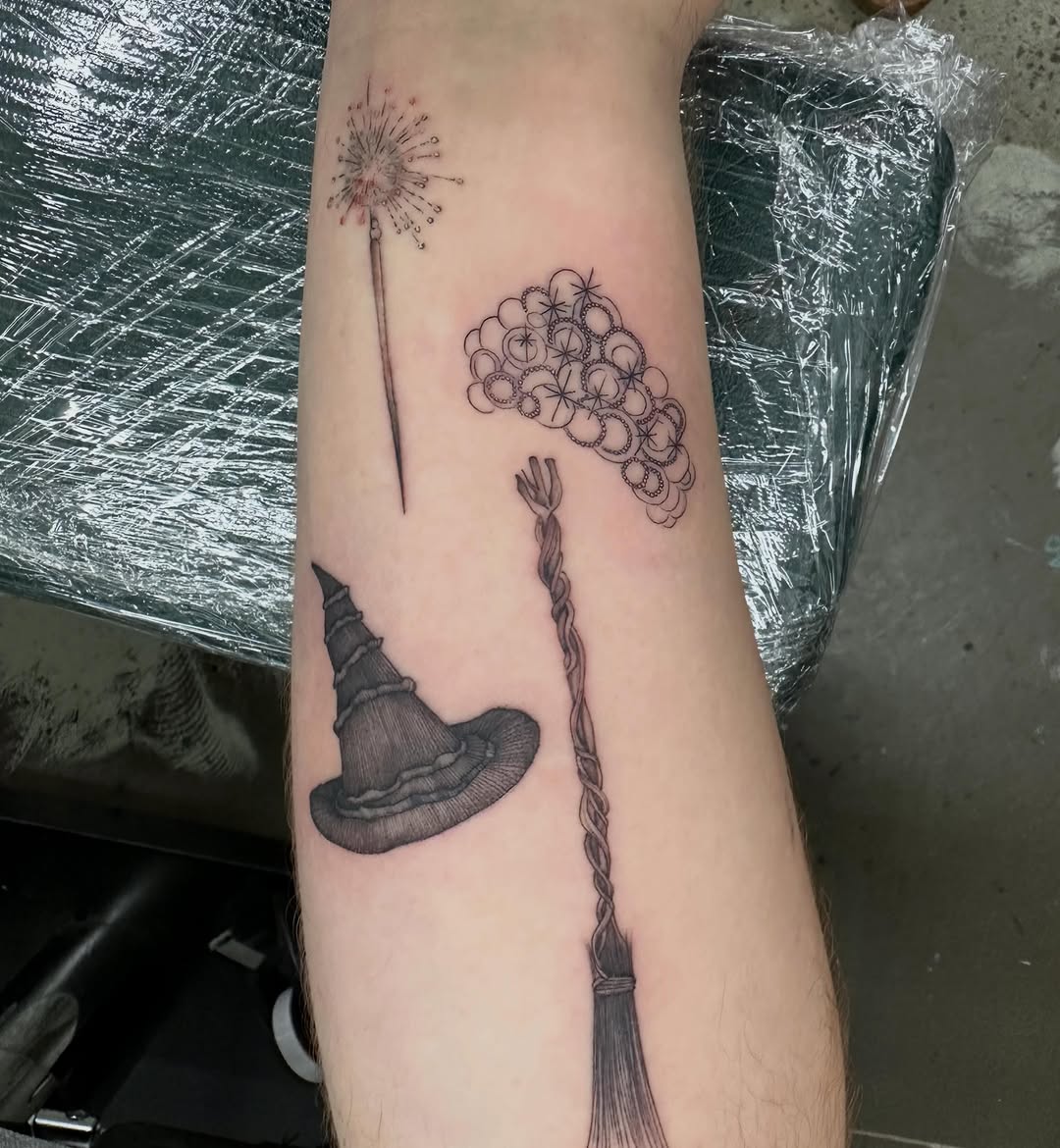 Tattoo by @lynds_tattoo โ black_and_grey
