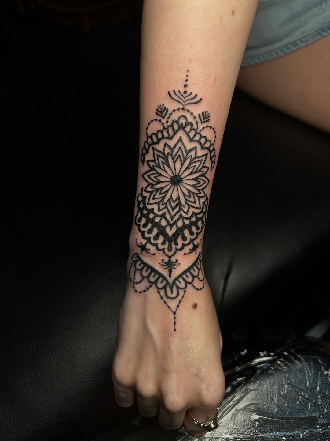 Tattoo by @lilbit.tat โ fine_line, ornamental