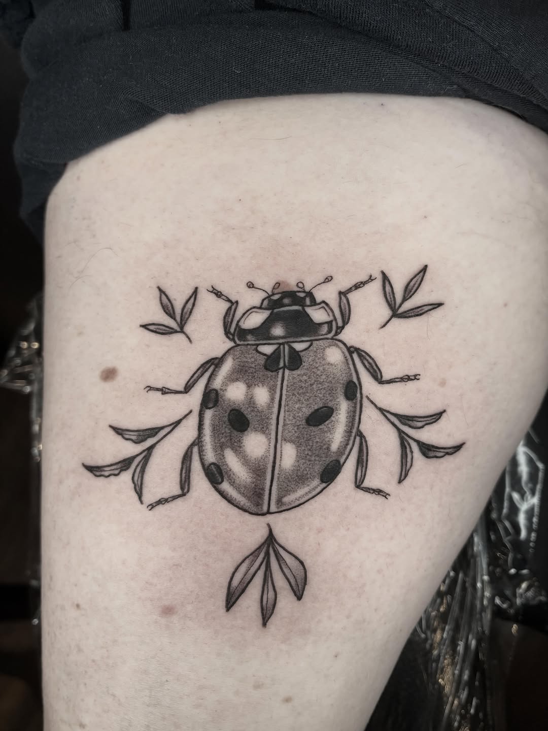 Tattoo by @amanda_deadly β black_and_grey, realism