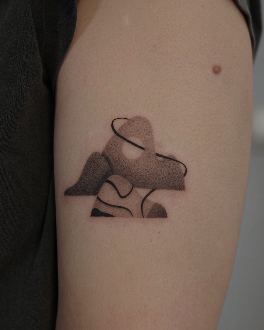 Tattoo by @ginseng.ink — illustrative, geometric