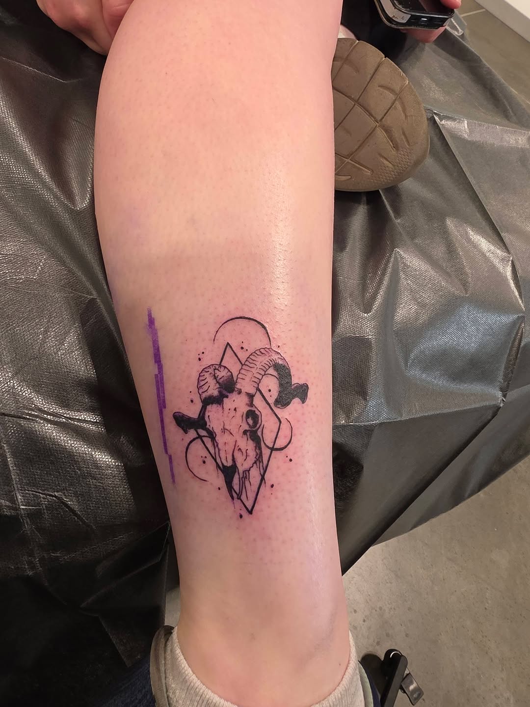 Tattoo by @komik39 — blackwork