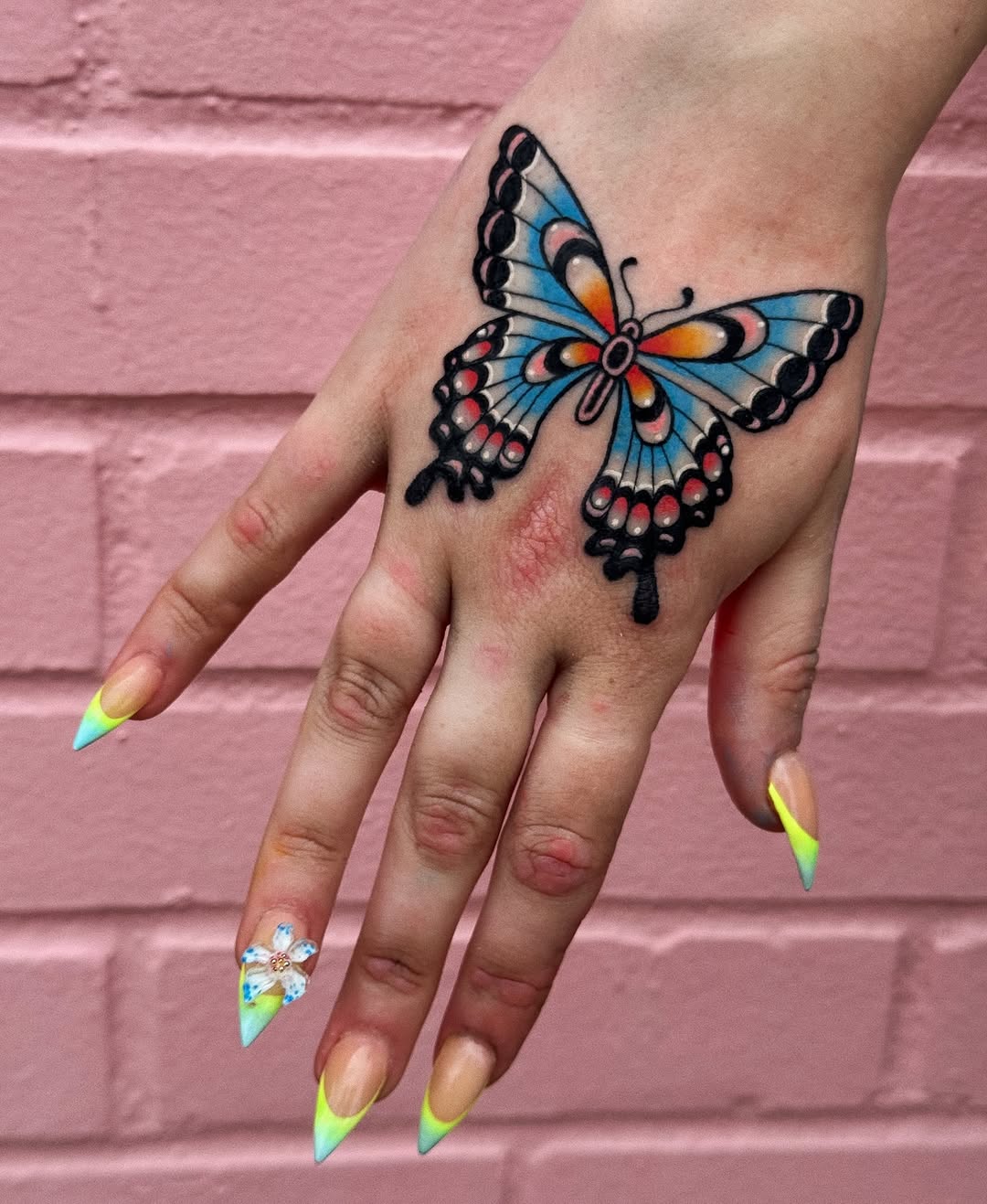 Tattoo by @littlelaurtattoos โ american_traditional