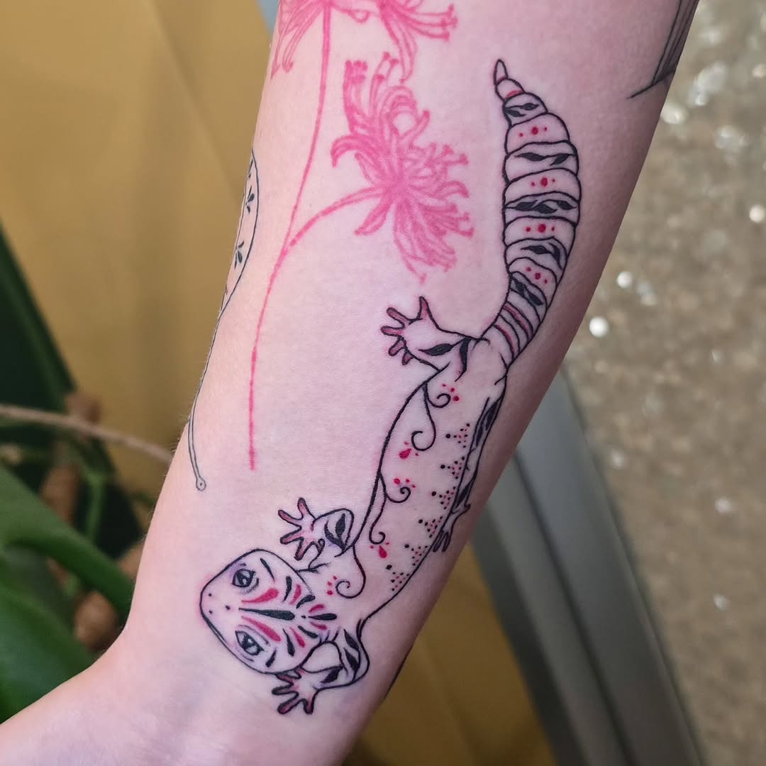Tattoo by @emerald_ivy_tattoo — dotwork