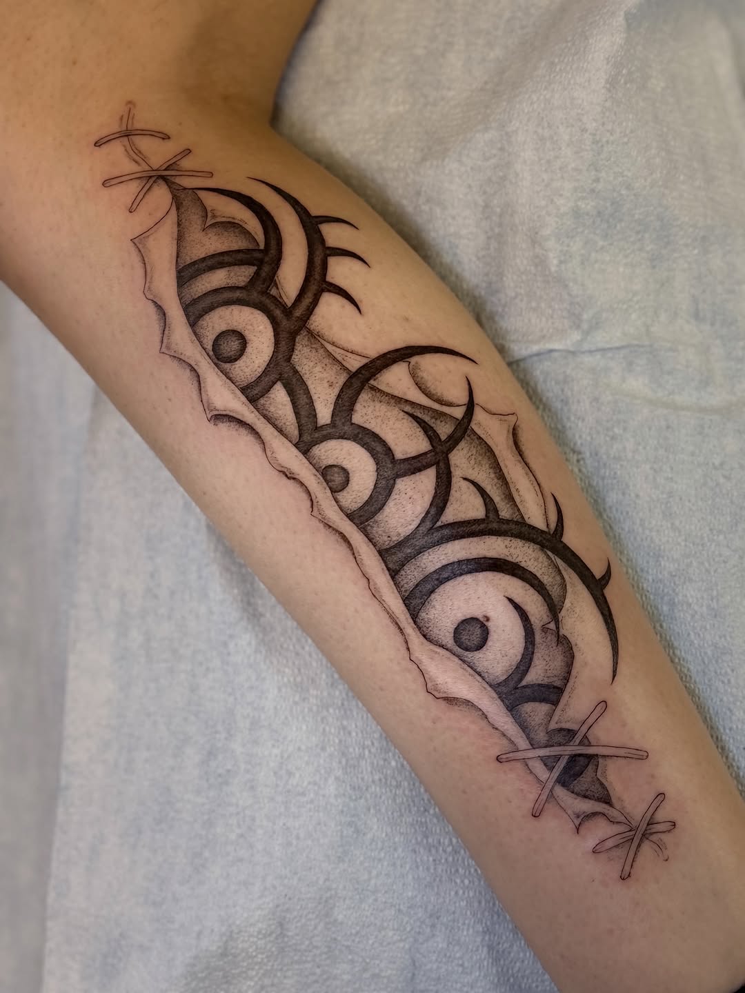 Tattoo by @maddacide — tribal, blackwork